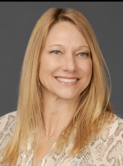 Headshot of Beth DeMarse